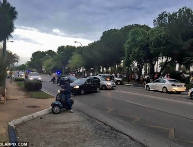 Η τραγική στιγμή που οδηγός «θερίζει» πεζούς με το αυτοκίνητό του - Προσοχή σκληρές φωτό και βίντεο